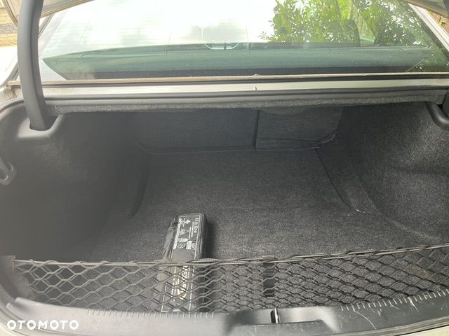 Lancia Thema 3.0CRD Platinum - 9