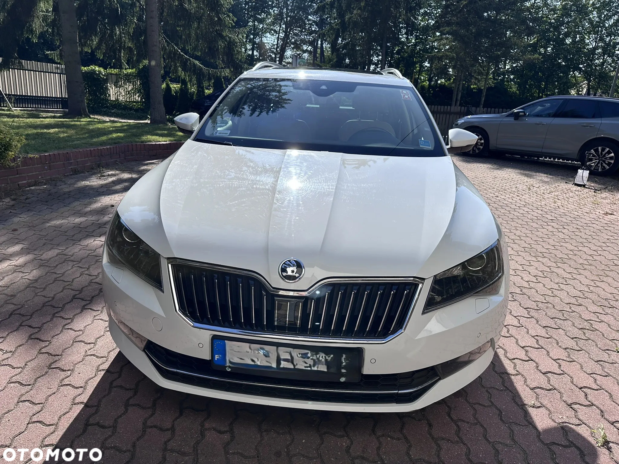 Skoda Superb 2.0 TDI 4x4 L&K DSG - 2