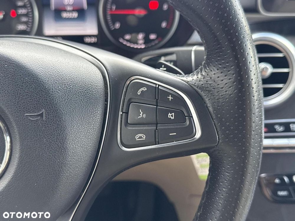 Mercedes-Benz GLC - 24