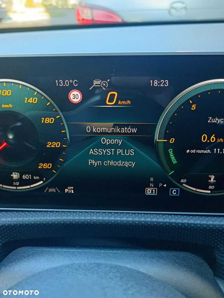 Mercedes-Benz CLA 200 AMG Line 7G-DCT - 2