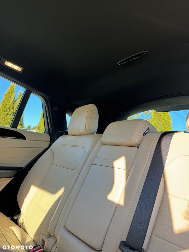 Mercedes-Benz GLE - 13