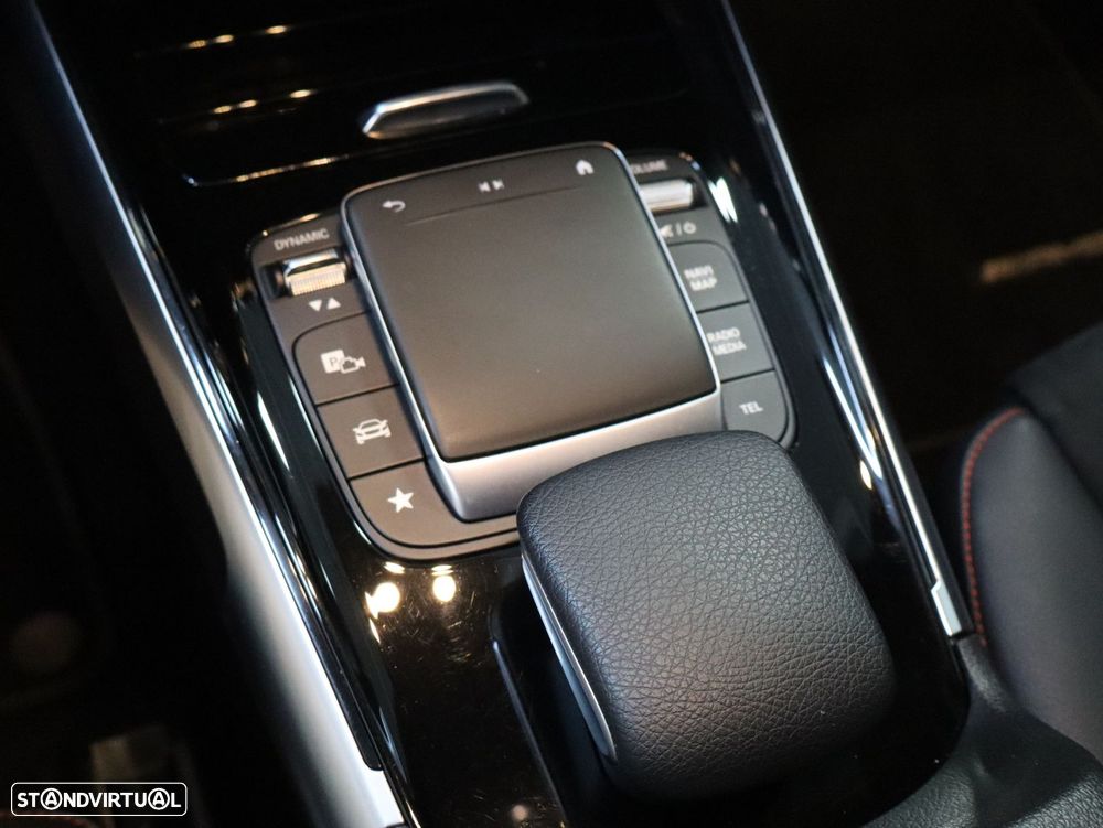 Mercedes-Benz GLB 180 d AMG Line - 19