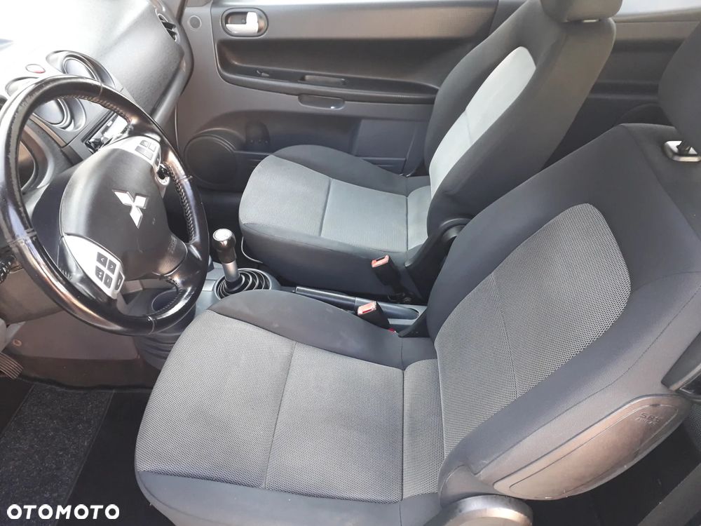 Mitsubishi Colt CZ3 1.3 Invite - 36