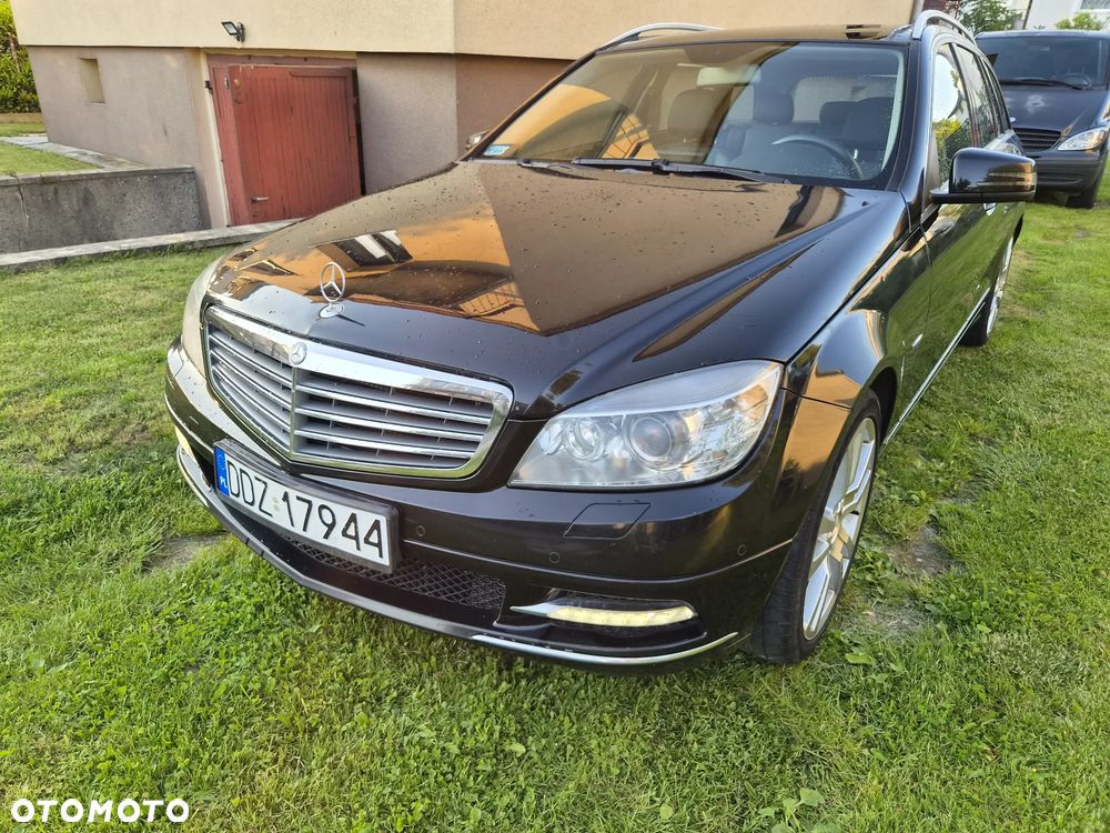 Mercedes-Benz Klasa C 220 CDI DPF BlueEFFICIENCY Avantgarde Edition - 8