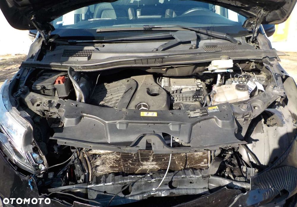 Mercedes-Benz Klasa V - 6