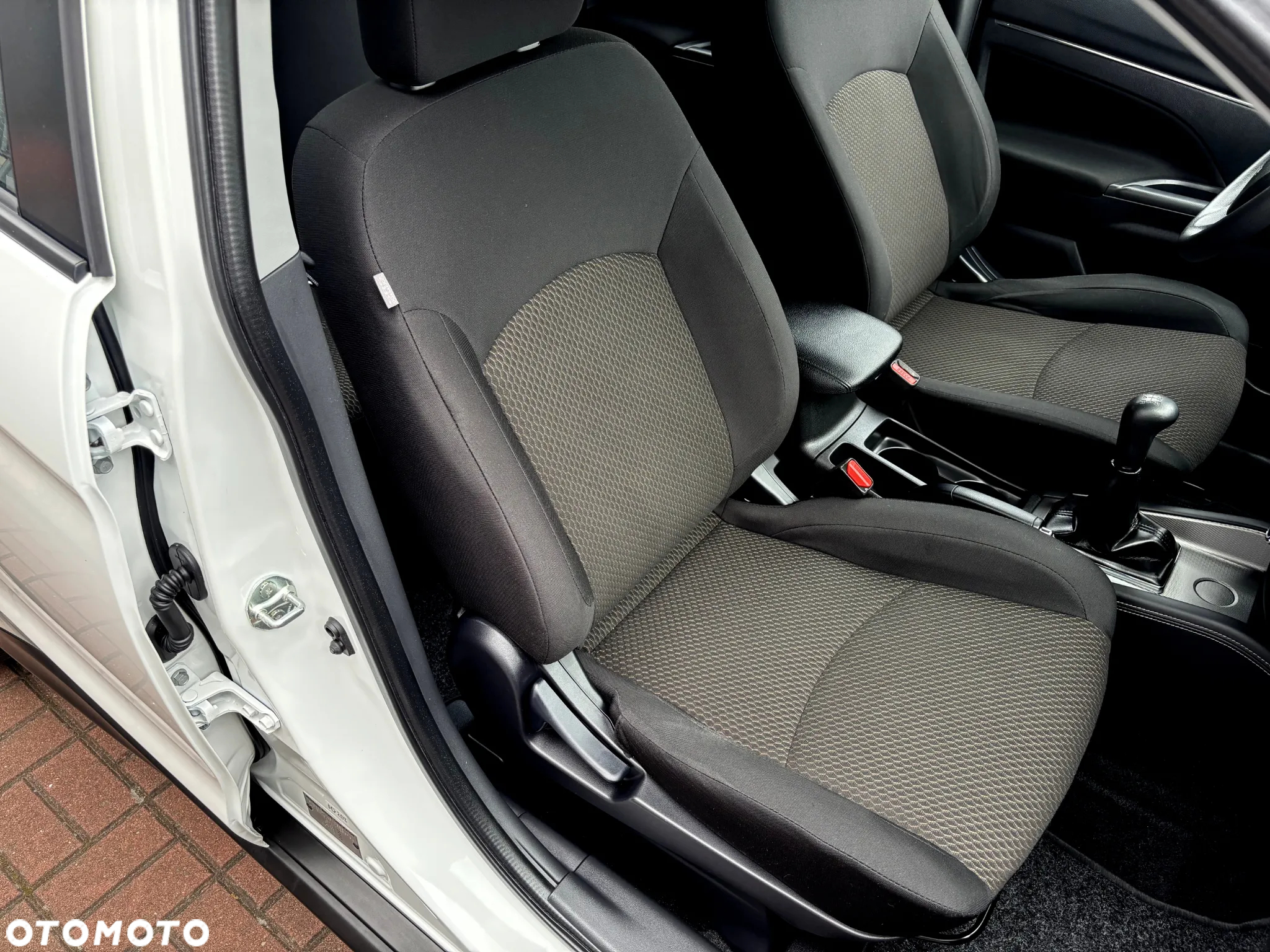 Mitsubishi ASX 1.6 ClearTec 2WD Basis - 14