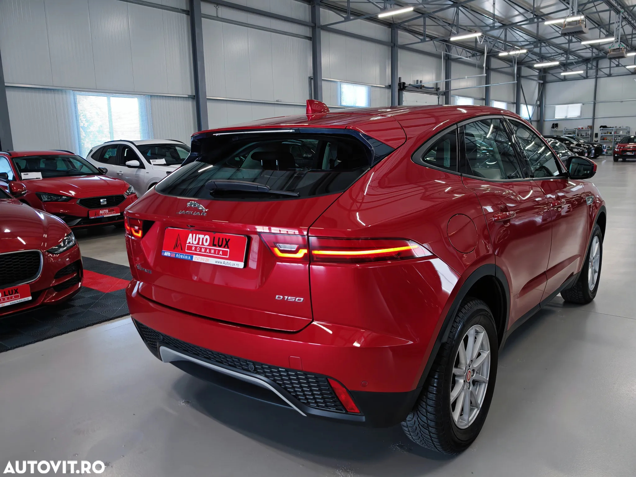 Jaguar E-Pace D150 - 4