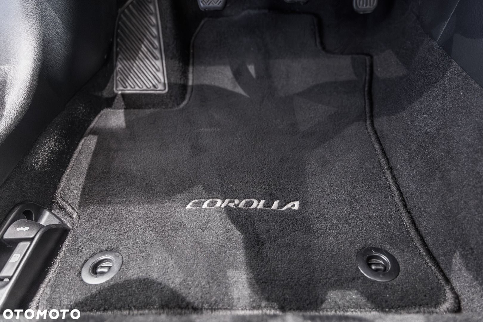 Toyota Corolla - 27