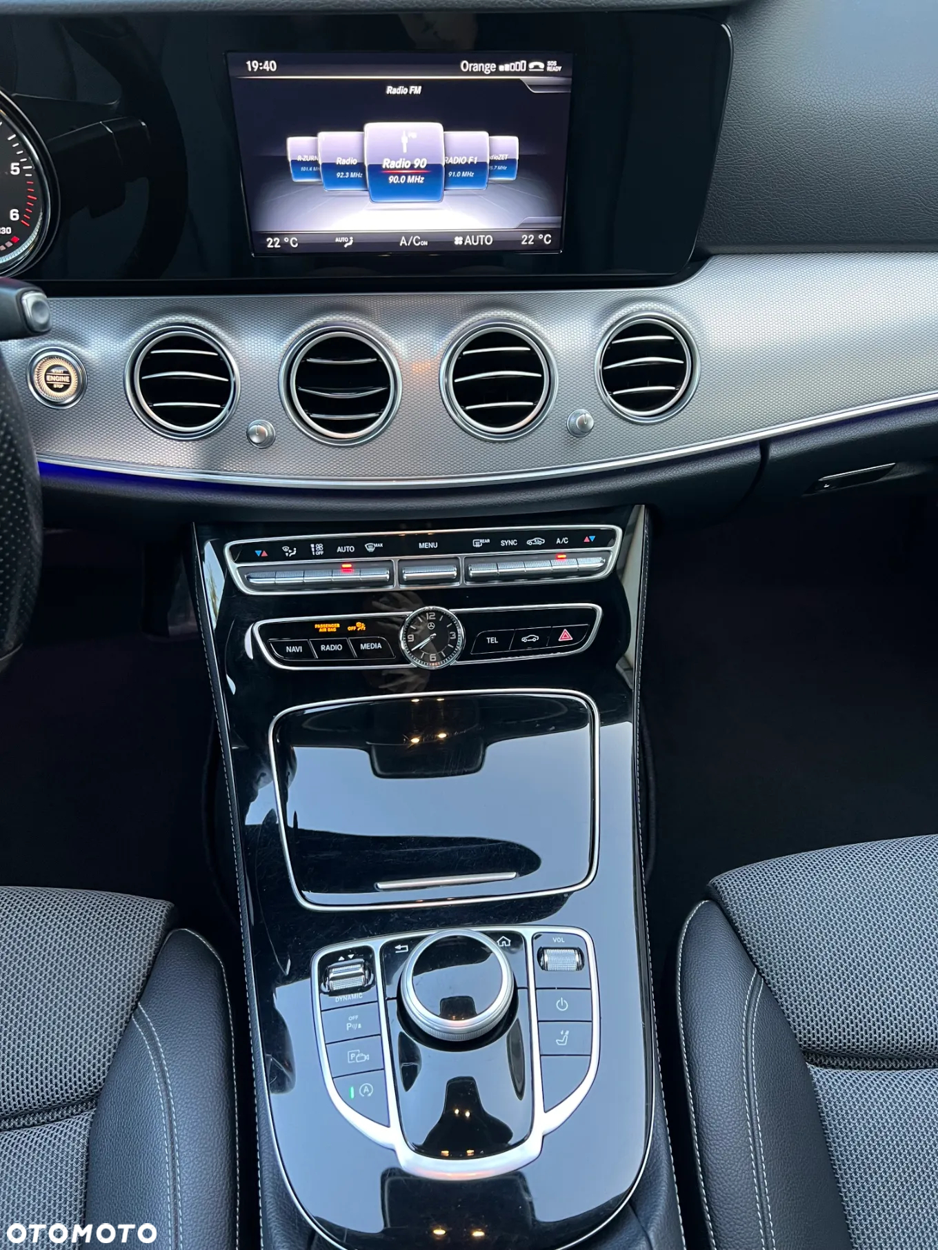 Mercedes-Benz Klasa E 220 d 4Matic T 9G-TRONIC - 30