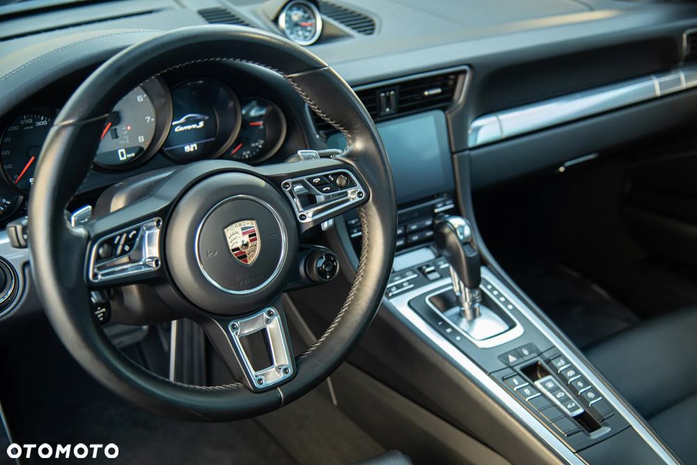 Porsche 911 Carrera S PDK - 33