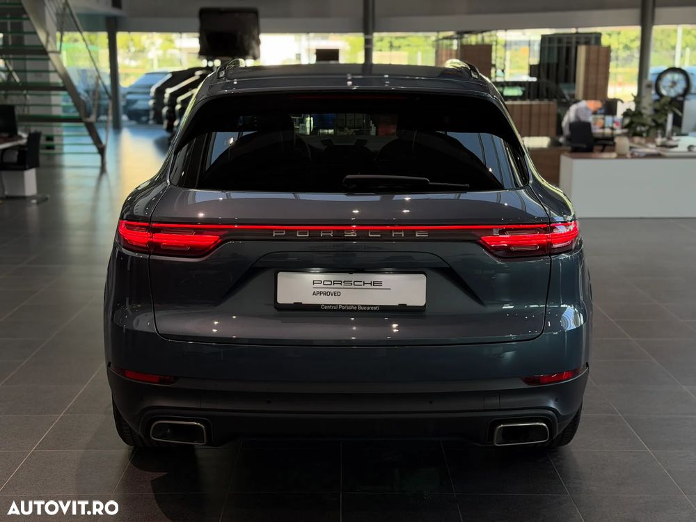 Porsche Cayenne Standard - 29