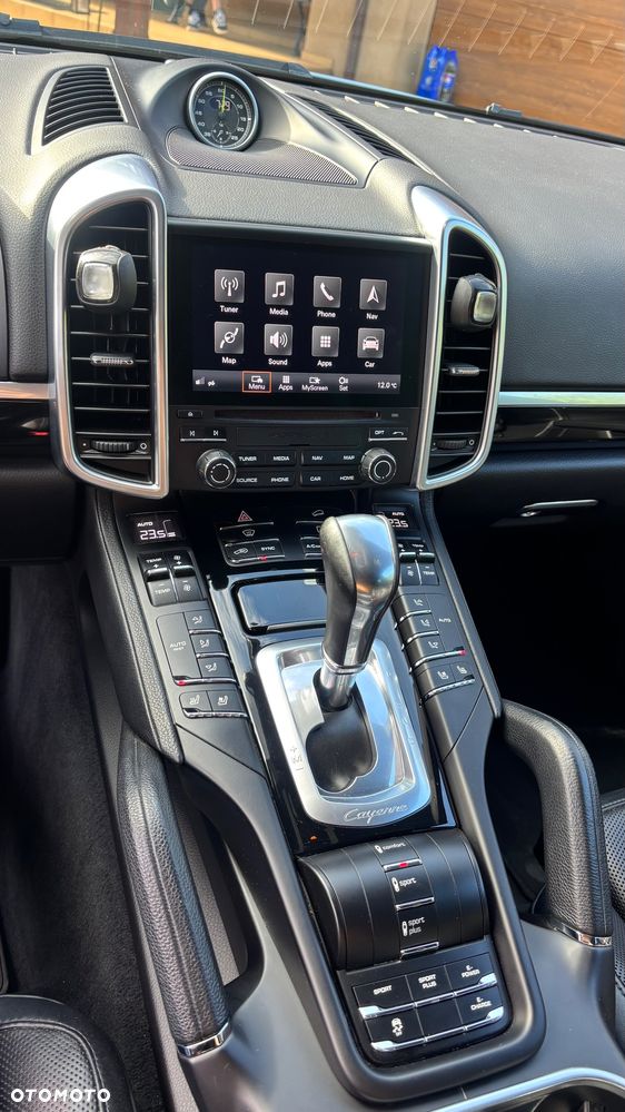 Porsche Cayenne - 10