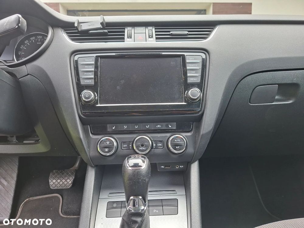 Skoda Octavia 1.6 TDI (Green tec) DSG Style - 11