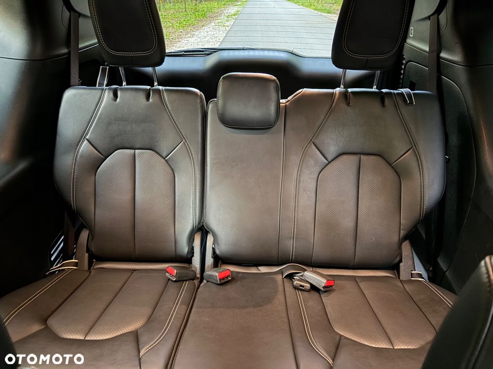 Chrysler Pacifica - 29