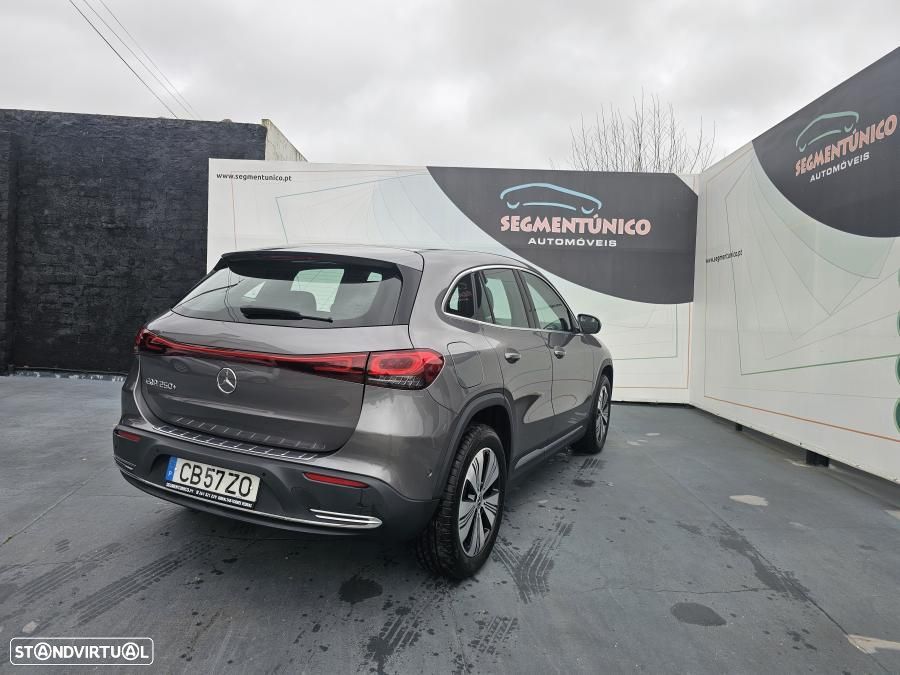 Mercedes-Benz EQA 250+ Progressive - 23