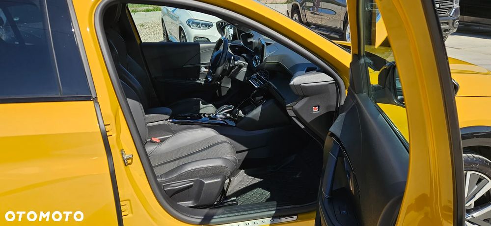 Peugeot 208 1.2 PureTech GT Line S&S EAT8 - 10