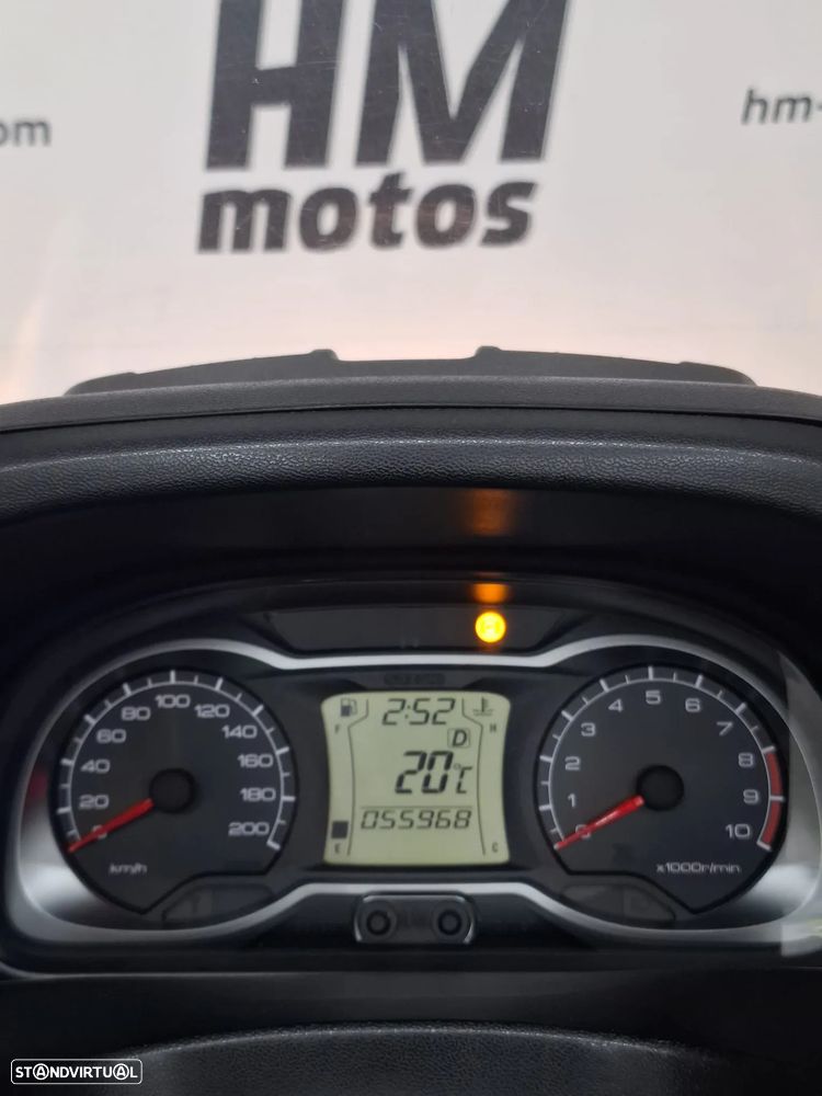 Suzuki Burgman 650 EXECUTIVE - 8