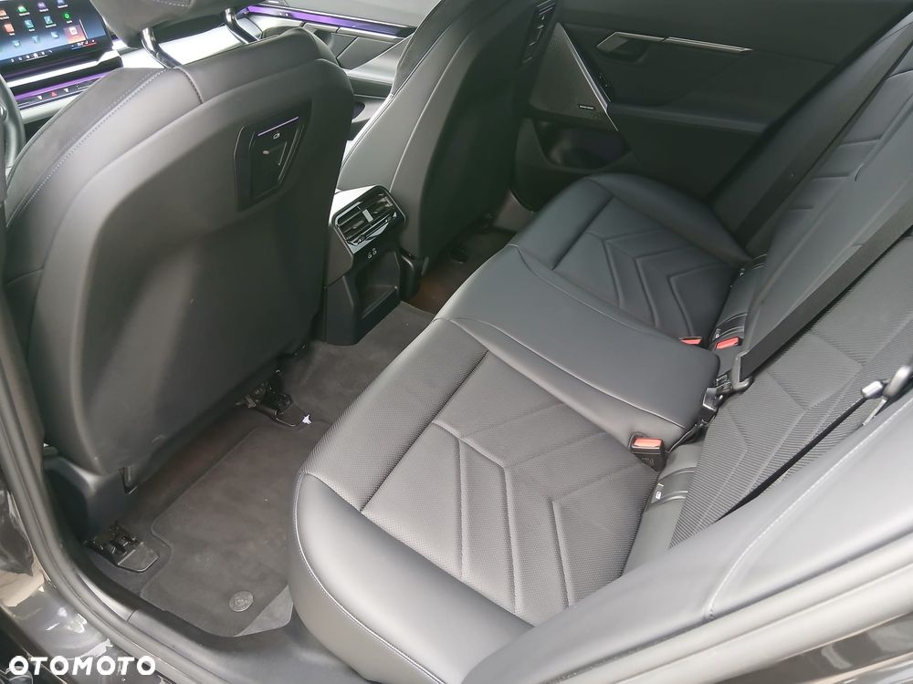 BMW Seria 5 520d xDrive mHEV M Sport - 13