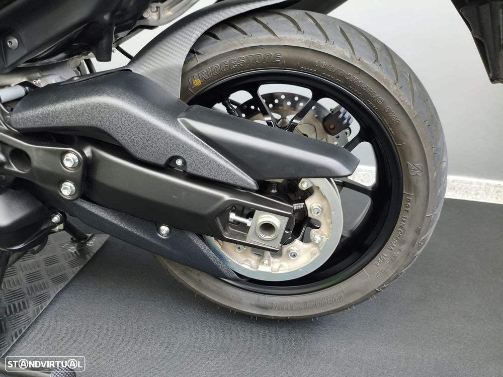 Yamaha TMAX Tech Max - 23