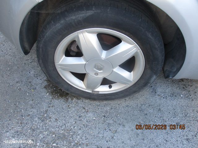 Renault Scénic ver-1-5-dci-conquest - 9