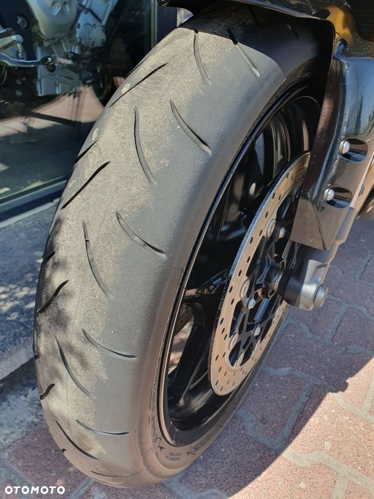Yamaha FZ - 4