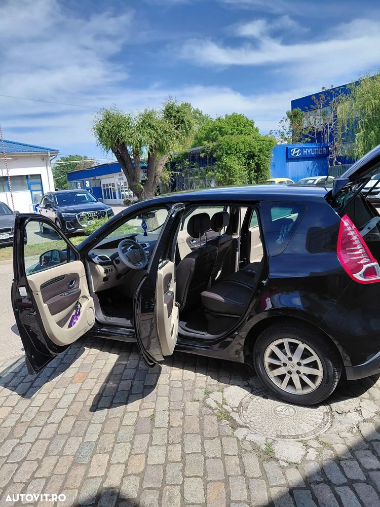 Renault Scenic - 6