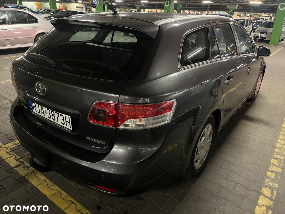 Toyota Avensis 2.0 D-4D Executive - 3