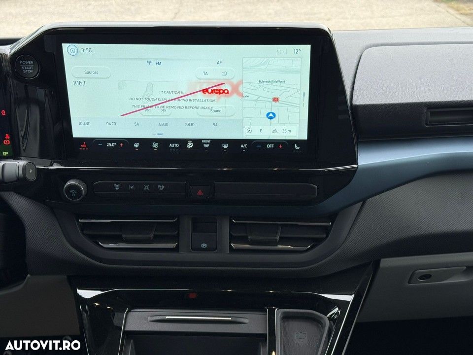 Ford Tourneo Custom - 22