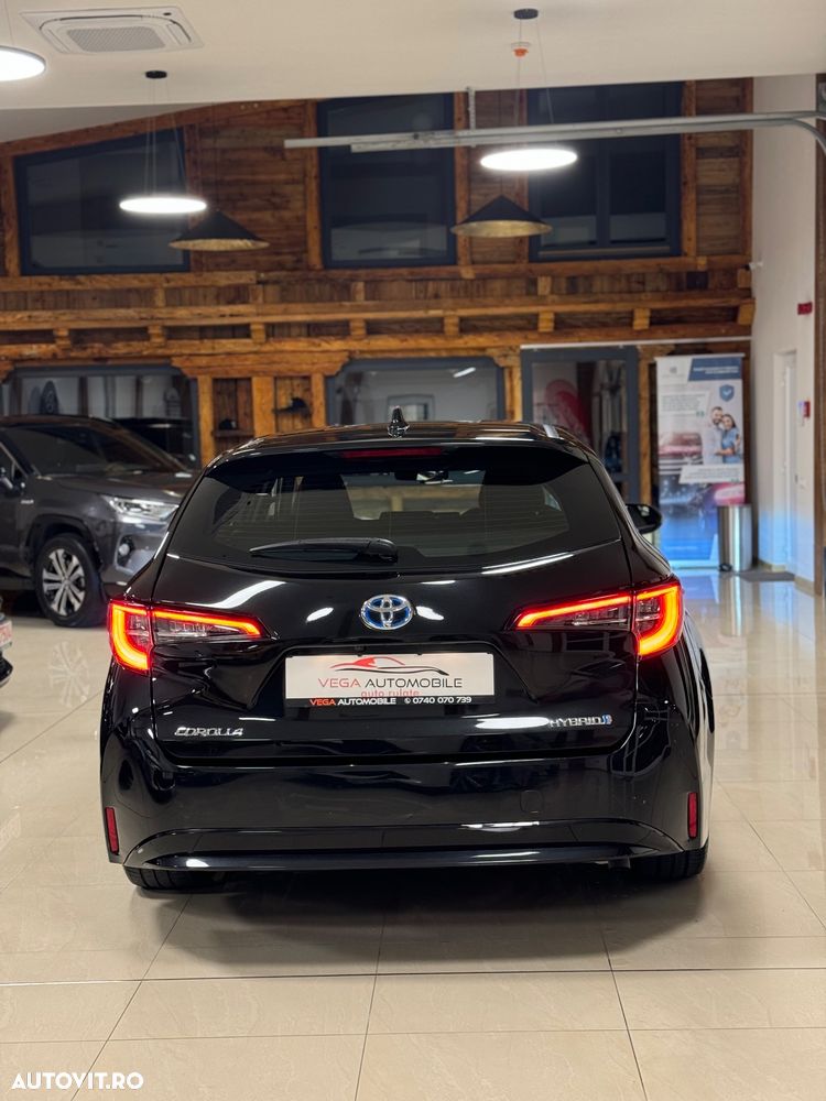 Toyota Corolla 1.8 Hybrid Comfort - 37