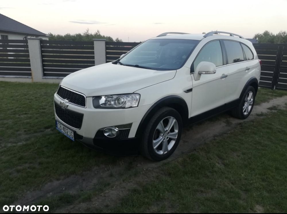 Chevrolet Captiva 2.2 D LTZ - 12