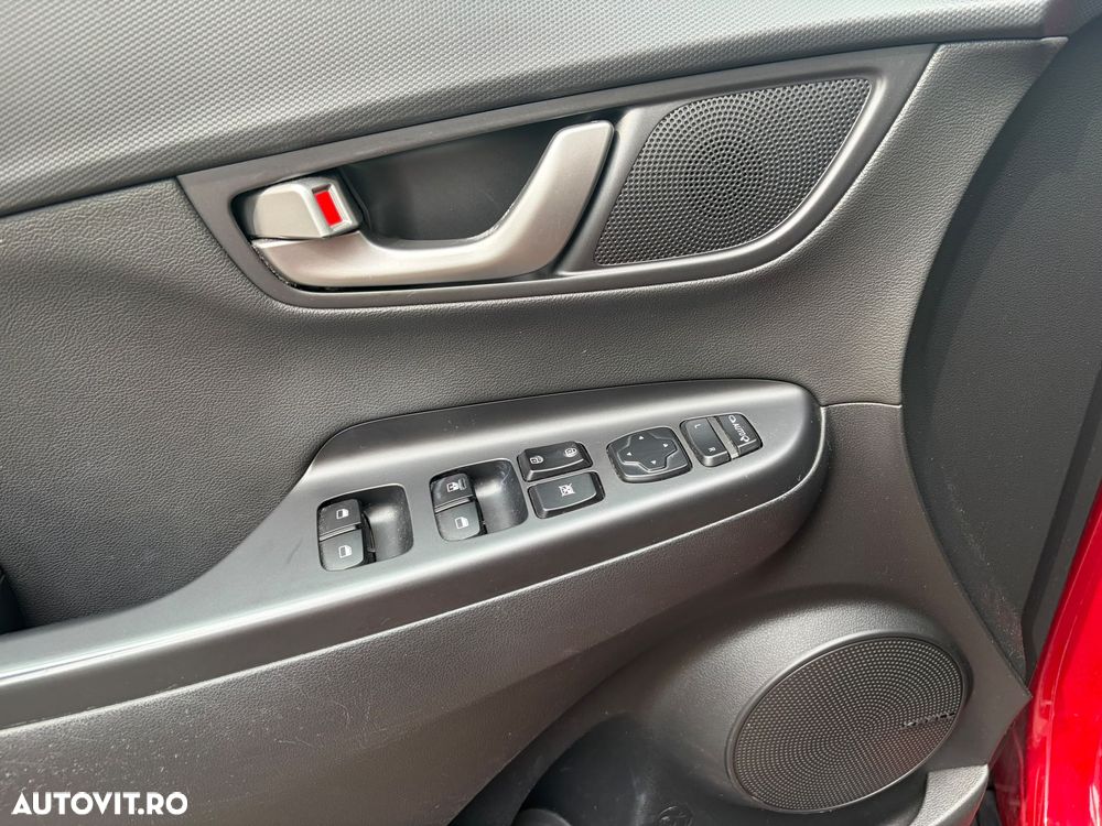 Hyundai KONA 1.6 T-GDI 4WD Aut. Premium - 8