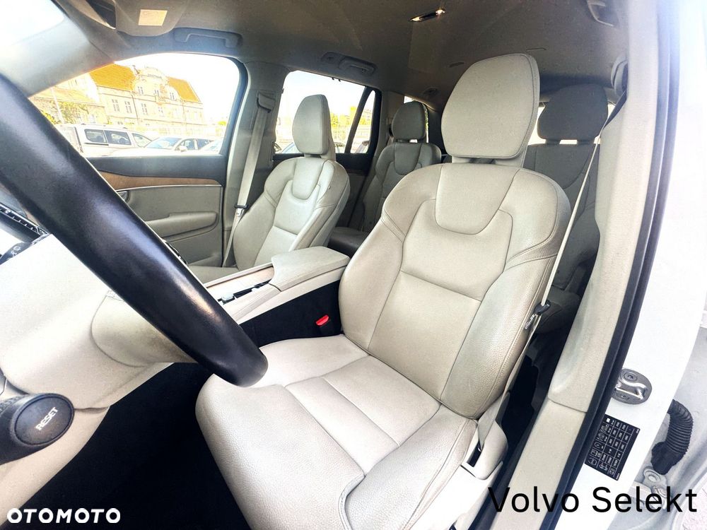 Volvo XC 90 - 30