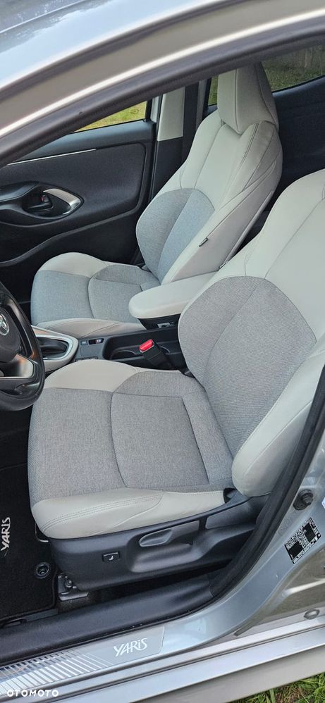 Toyota Yaris Hybrid 1.5 Executive - 13