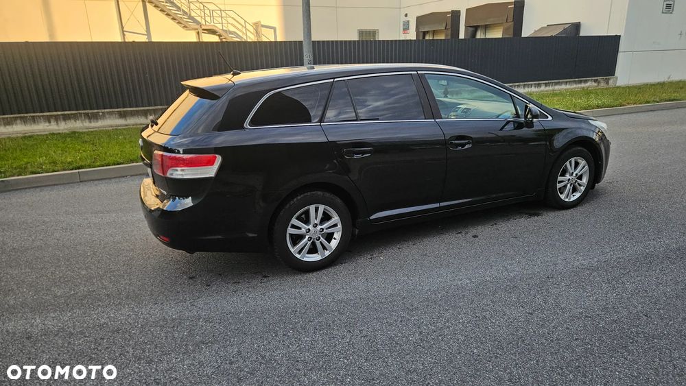 Toyota Avensis 2.0 D-4D Premium - 12