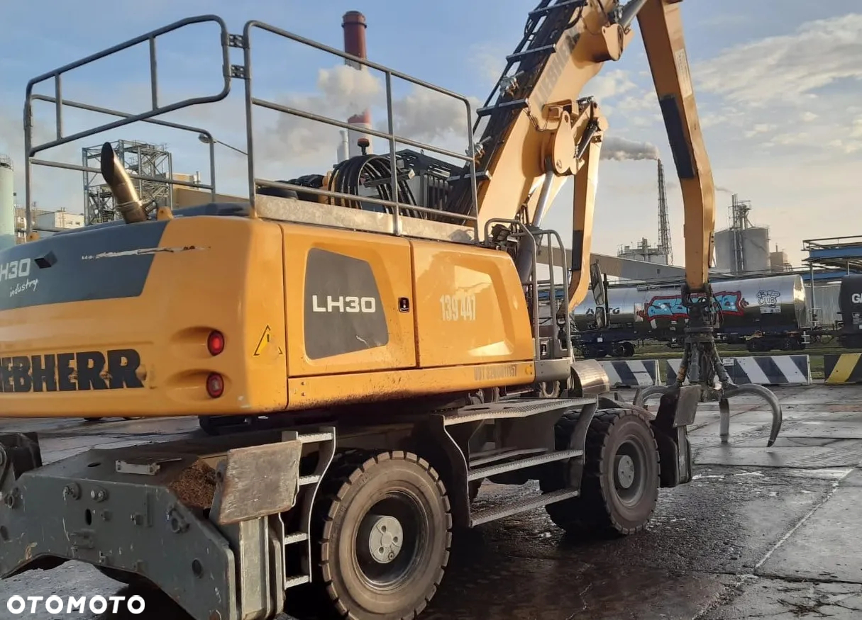 Liebherr LH 30 M - 7