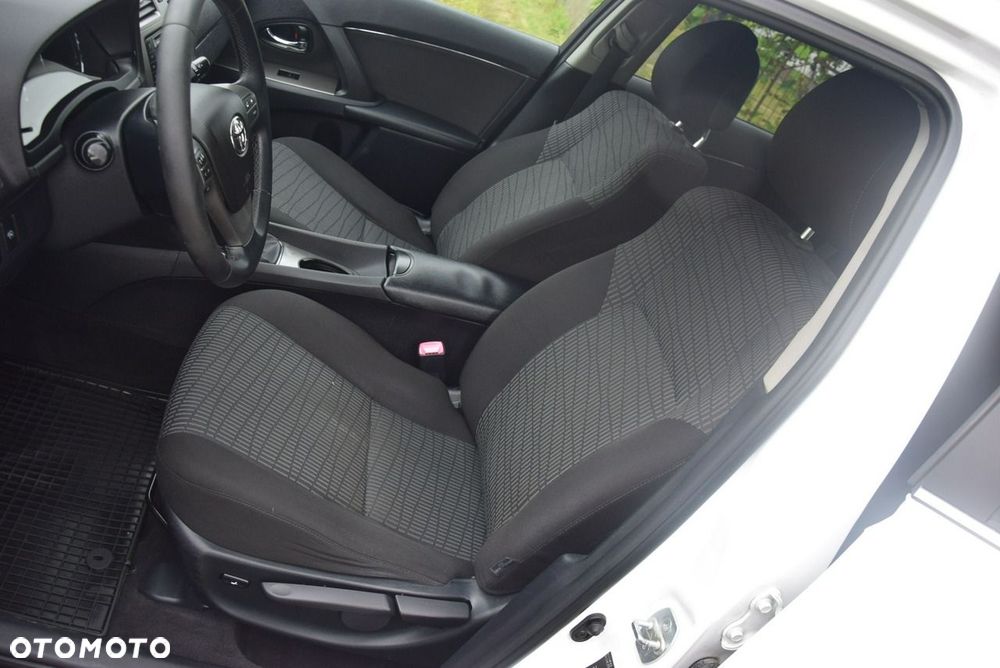Toyota Avensis - 27