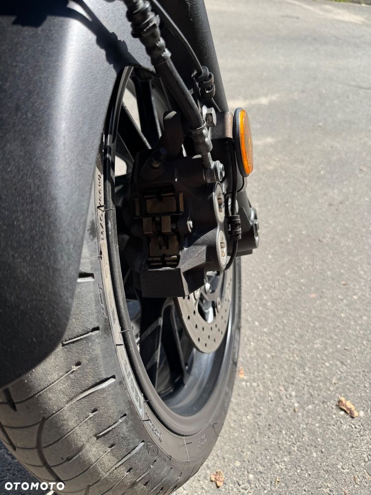 Yamaha MT - 22
