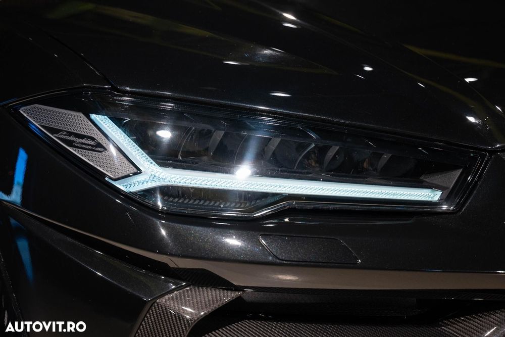 Lamborghini URUS - 8