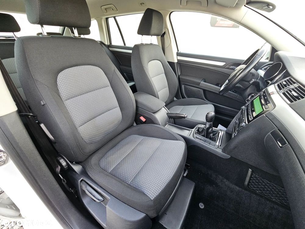 Skoda Superb 1.6 TDI GreenLine - 9