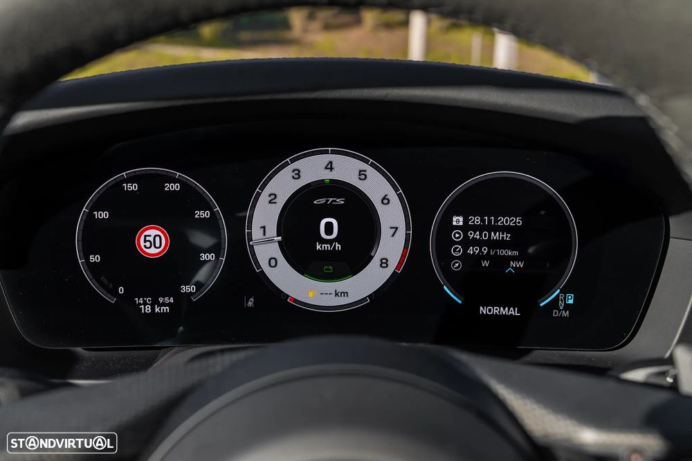 Porsche 911 (992) Carrera 4 GTS - 19