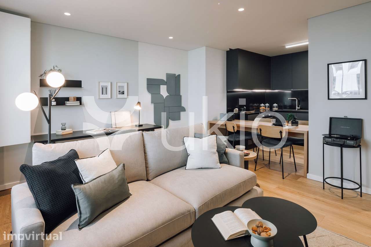 Apartamento T1 com piscina em Av. de Roma - Campo Pequeno - Grande imagem: 2/25