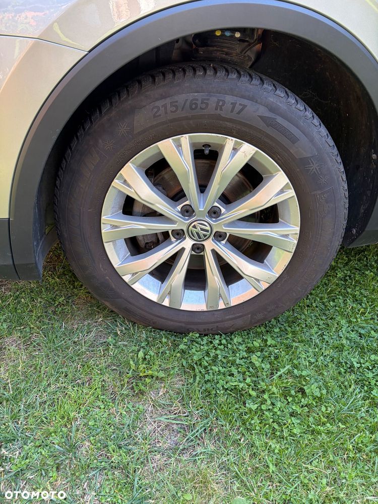 Volkswagen Tiguan - 8