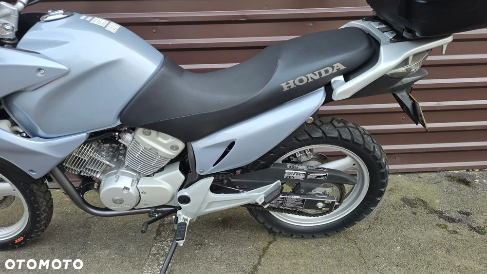Honda XL - 16