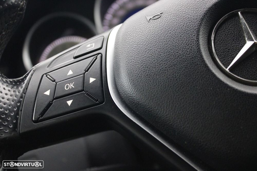 Mercedes-Benz E 220 CDi BlueEfficiency - 12