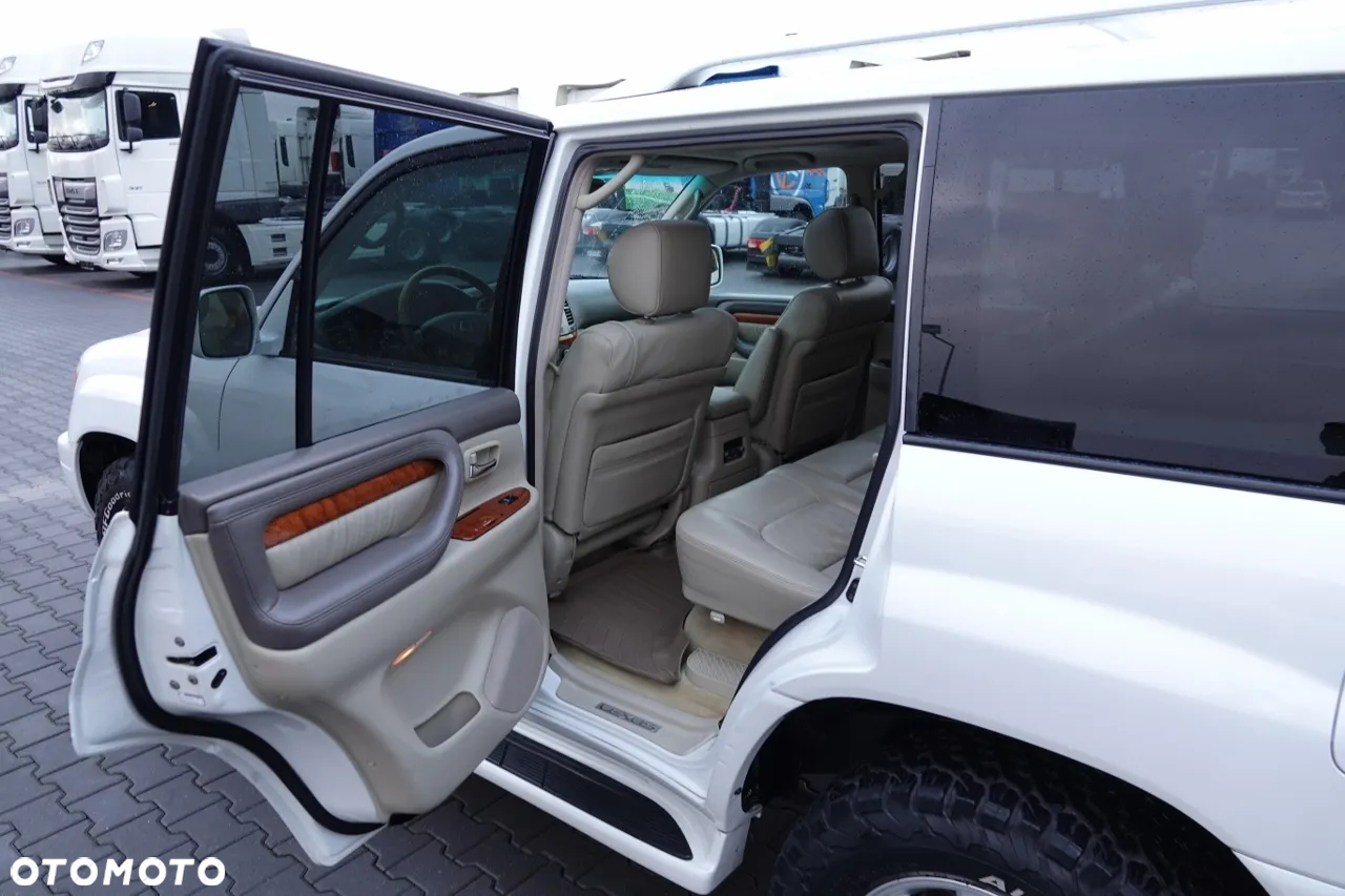 Lexus LX 470 - 26