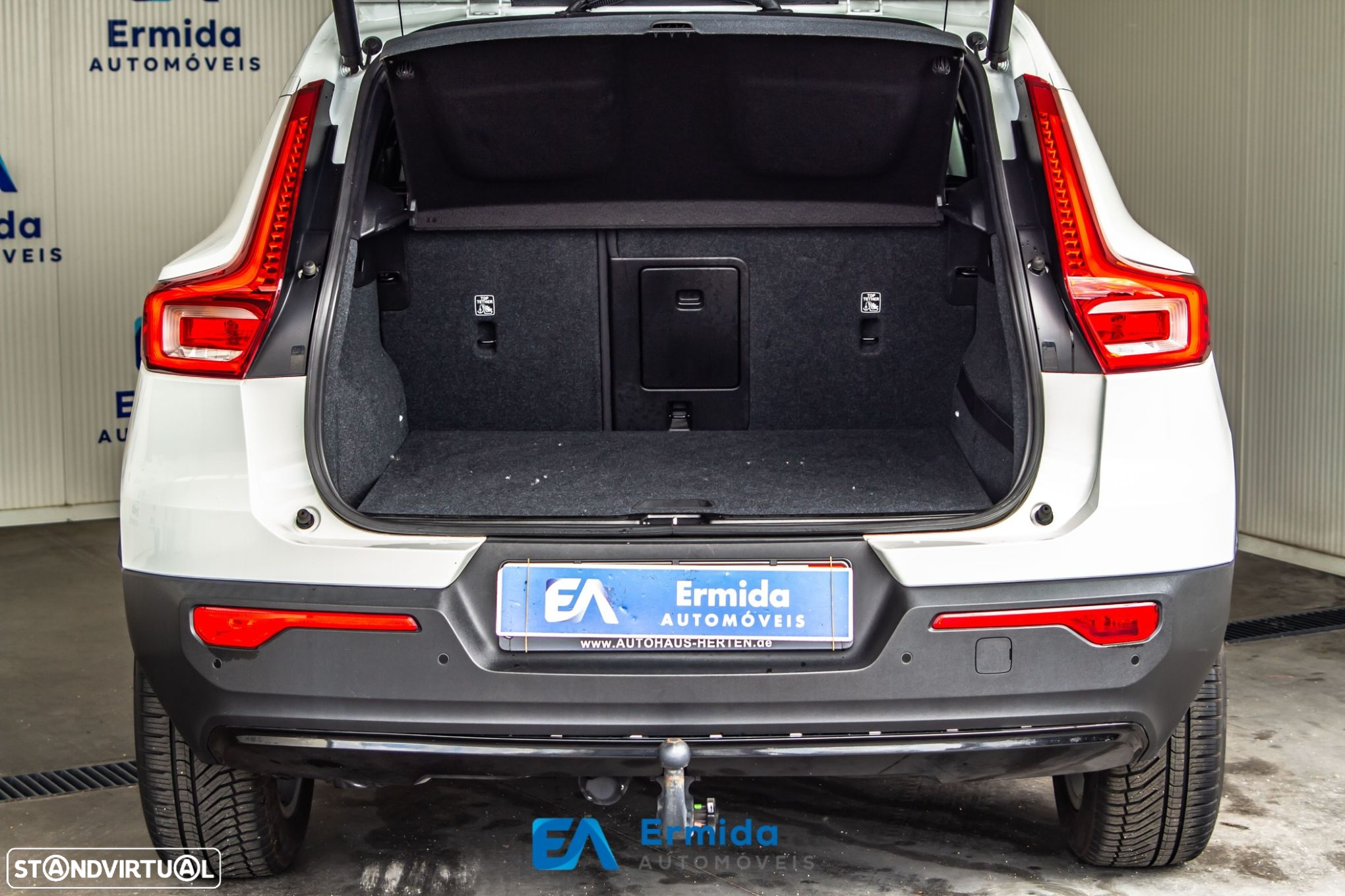 Volvo XC 40 2.0 D3 Geartronic - 28