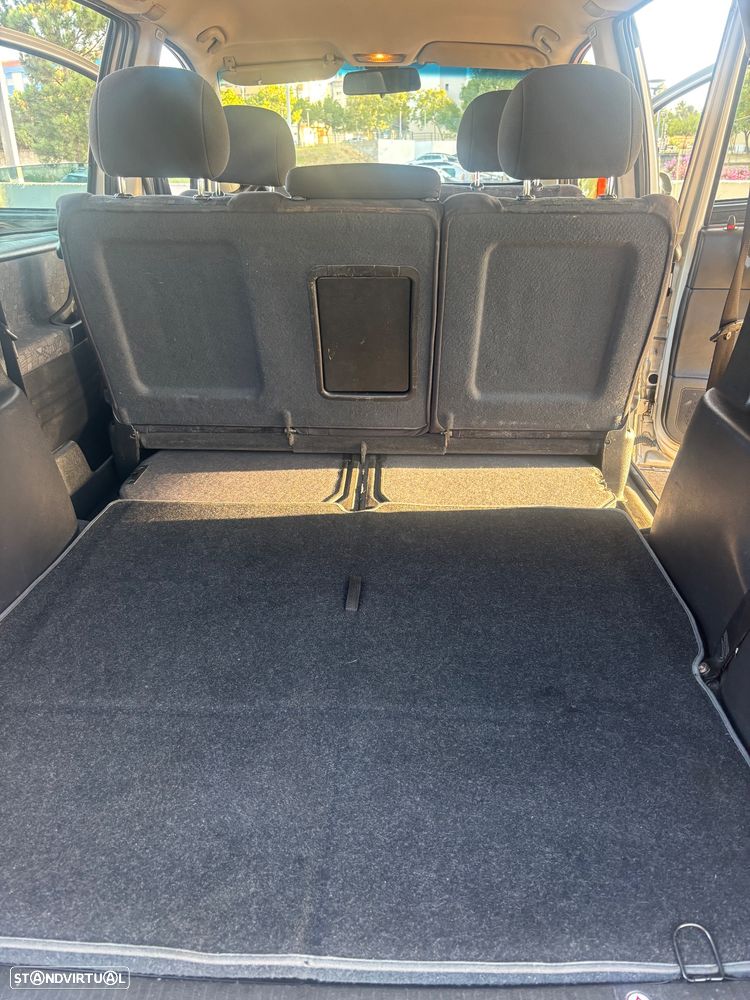 Opel Zafira 2.0 DTi - 34