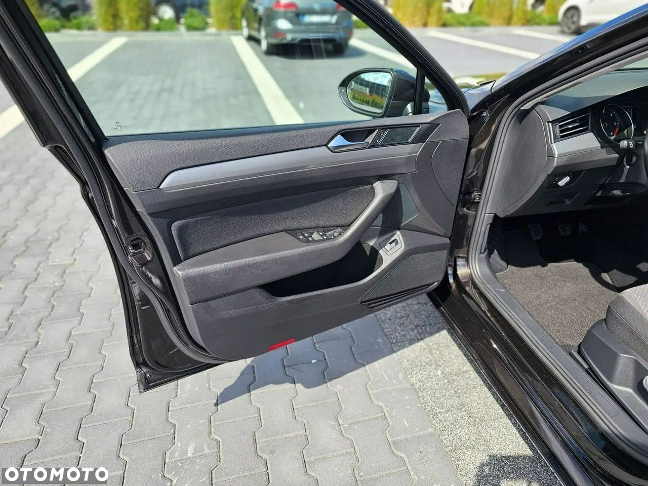 Volkswagen Passat - 23