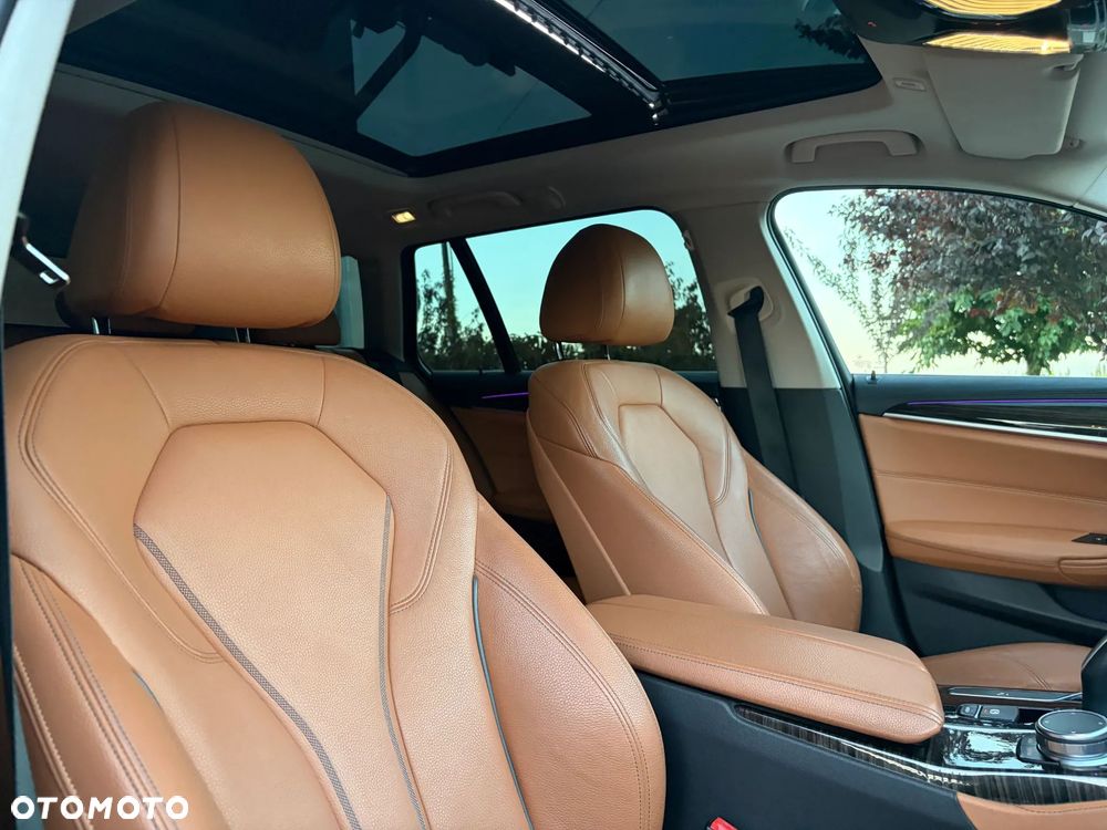 BMW Seria 5 520d xDrive Luxury Line - 23