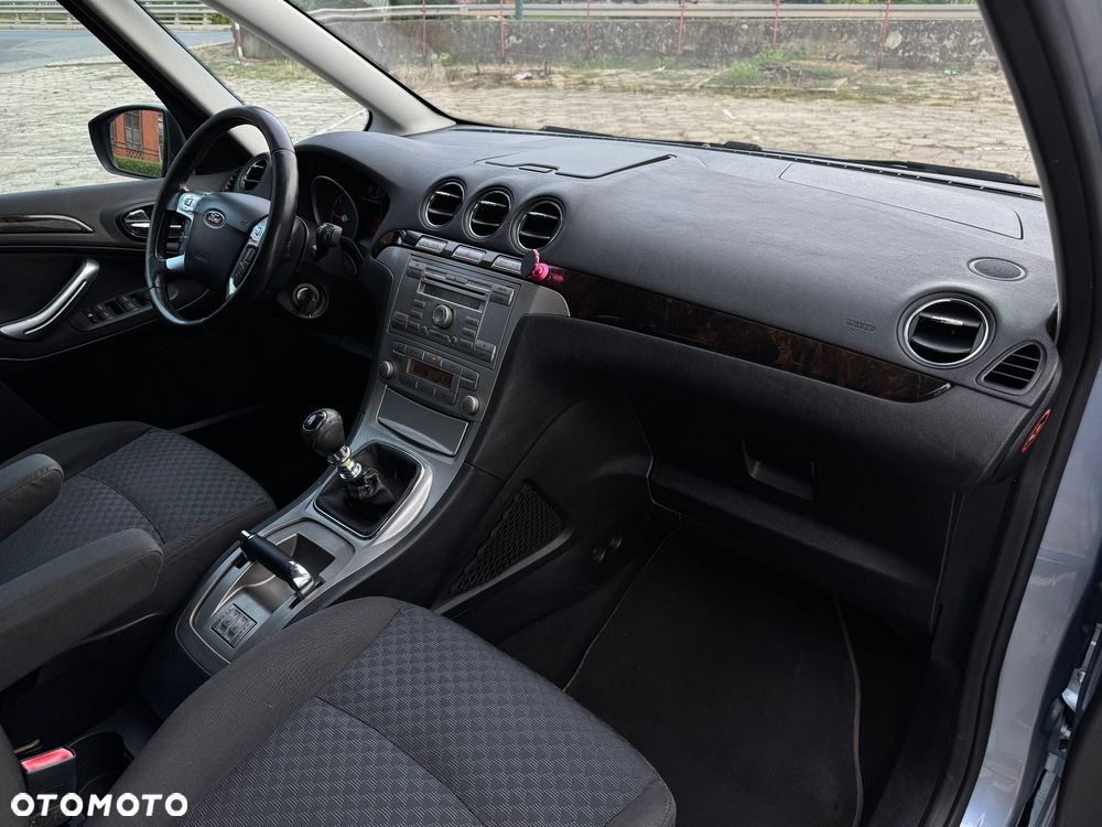 Ford Galaxy 2.0 TDCi Ghia - 9